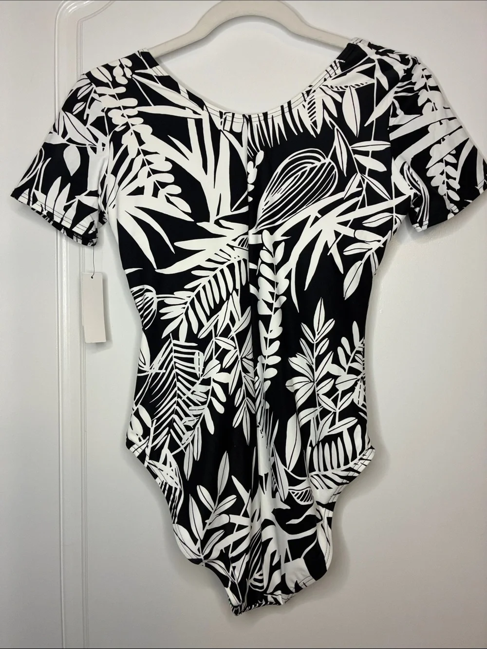 NWT Talbots Black & White Tropical Leaf Short-Sleeve One-Piece
